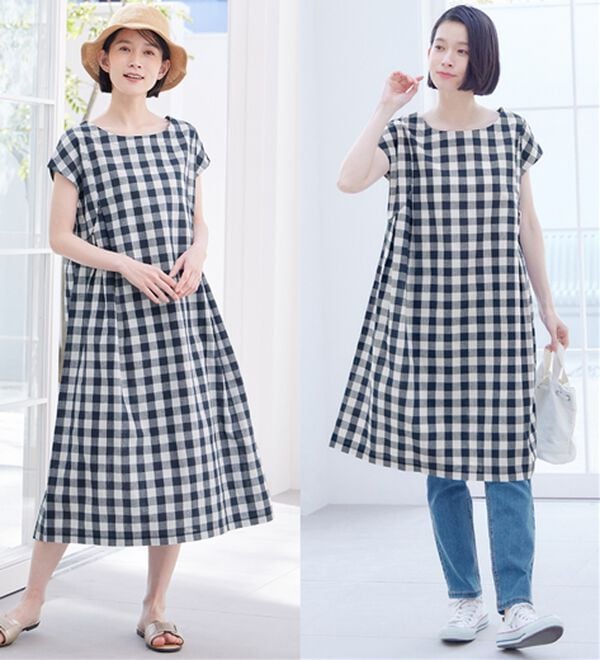 Viola e Viola（ヴィオラ エ ヴィオラ）の「【選べる２丈】ギンガムタック使いワンピース（その他ワンピース）」｜ネイビー系（大）