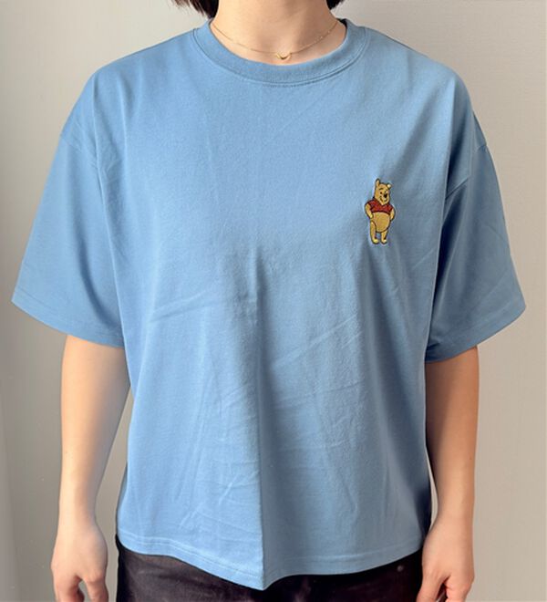 BELLUNA（ベルーナ）の「＜Disney＞【プー】胸元刺しゅうボックスシルエットTシャツ（Tシャツ）」｜詳細画像