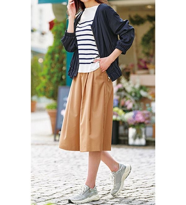 BELLUNA（ベルーナ）の「クリアストーン厚底ソールスニーカー（スニーカー）」｜詳細画像