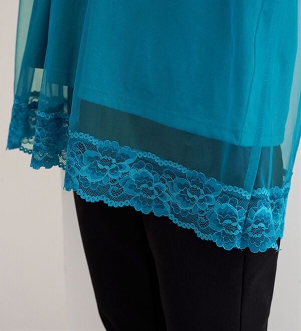 BELLUNA（ベルーナ）の「チュール重ね裾レースデザインプルオーバー（カットソー）」｜詳細画像