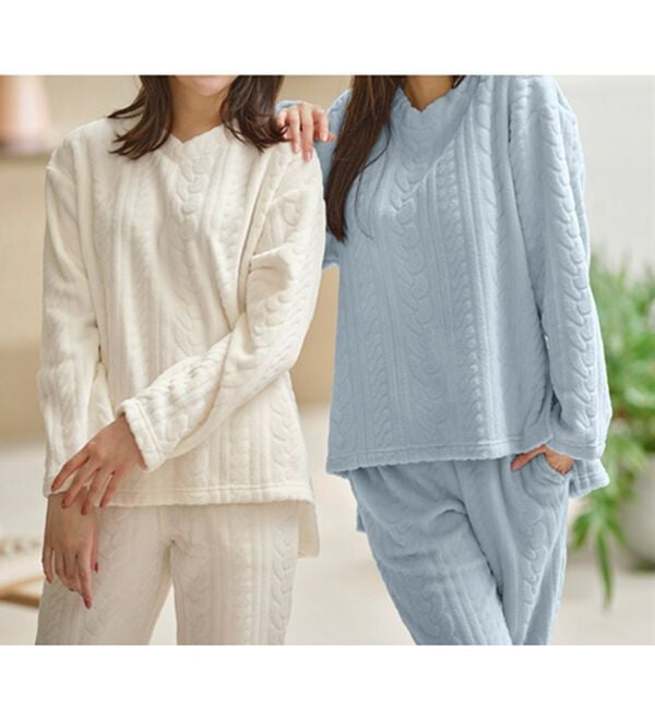 YU'NOW（ユナウ）の「ケーブルニット風フリースルームウェアセット（パジャマ・ルームウェア）」｜詳細画像