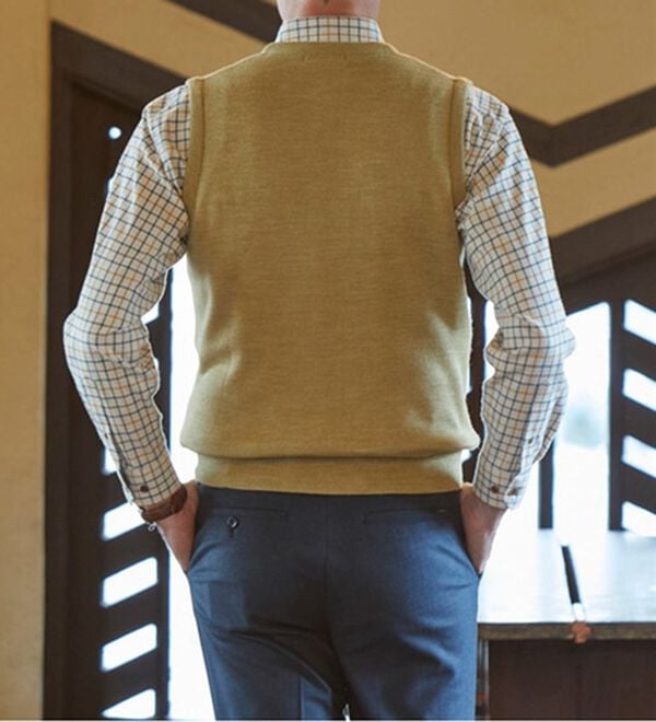 「＜ゴールデンベア＞国産上質ニットベスト（メンズベスト）」｜詳細画像