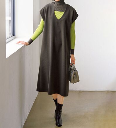 VINNO（ヴィノ）の「吸湿発熱リブニット付ジャンパースカート（ジャンパースカート）」