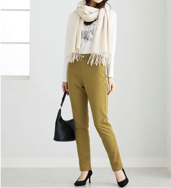 BELLUNA（ベルーナ）の「防風&times;ストレッチ素材ストレートパンツ（フルレングスパンツ）」｜詳細画像