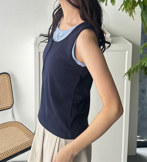 GeeRA（ジーラ）の「ヘンリーネックレイヤード風タンクトップ（タンクトップ・キャミソール）」｜詳細画像