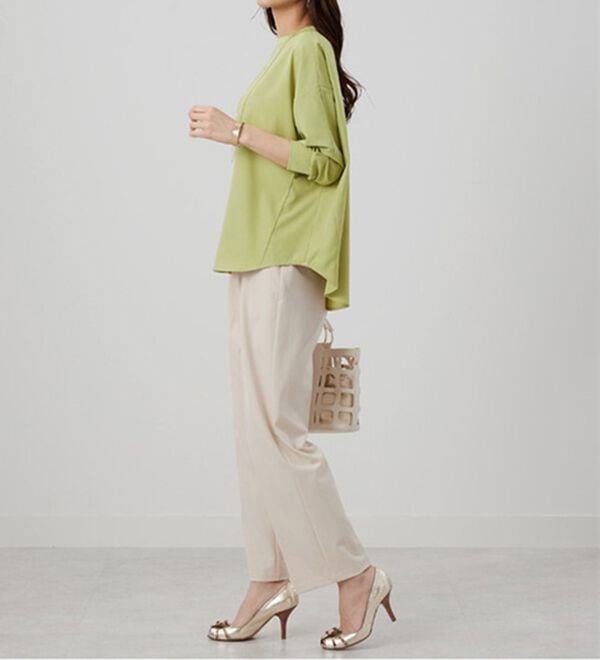 BELLUNA（ベルーナ）の「きれい見えドルマンプルオーバー（カットソー）」｜詳細画像