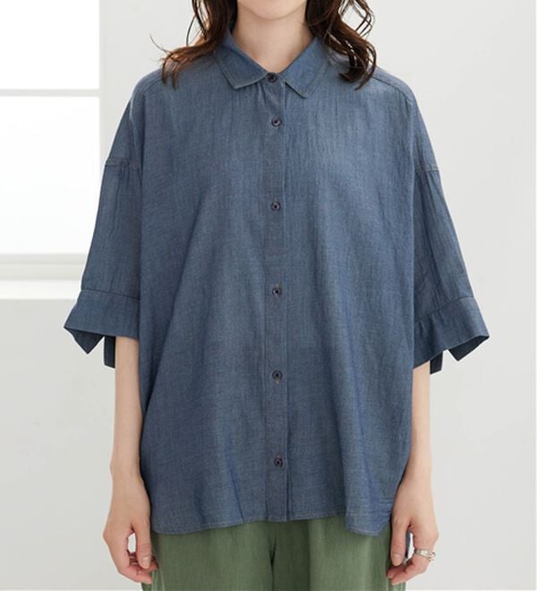 BELLUNA（ベルーナ）の「シアーデニム素材裾タックゆったりシャツ（シャツ）」｜詳細画像