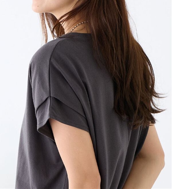 Viola e Viola（ヴィオラ エ ヴィオラ）の「脱普通！すっきり見え大人の上品Ｔシャツ（Tシャツ）」｜詳細画像