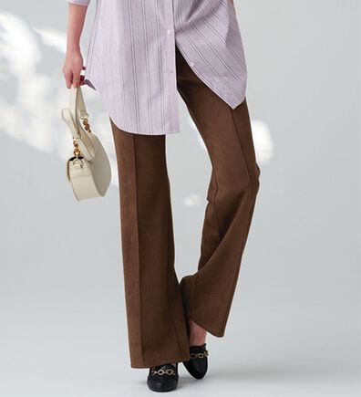 BELLUNA（ベルーナ）の「ストレッチスエード調美脚パンツ（フルレングスパンツ）」