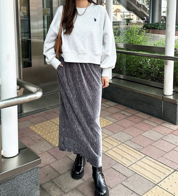 GeeRA（ジーラ）の「すっきり見え！ベロアプリーツロングスカート（ロングスカート）」｜詳細画像