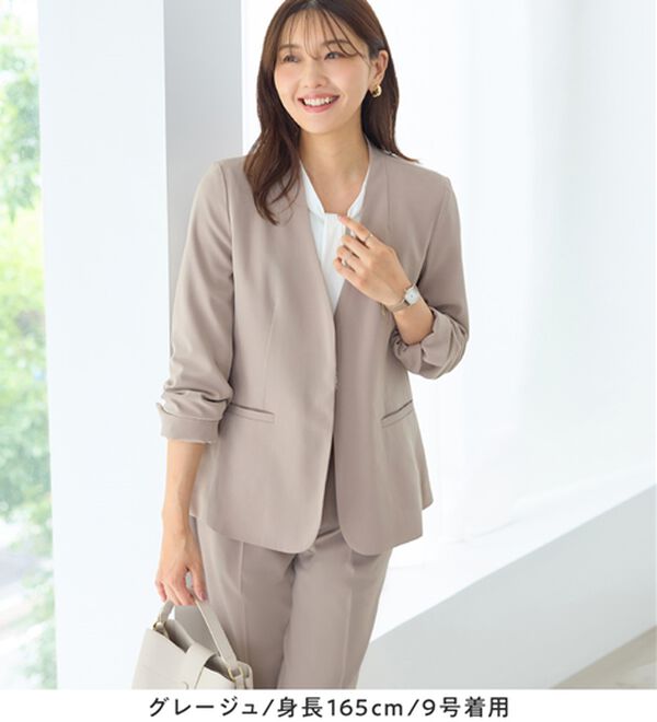 alotta（アロッタ）の「【２点セット】洗える！多機能ノーカラージャケットスーツ（パンツスーツ）」｜詳細画像