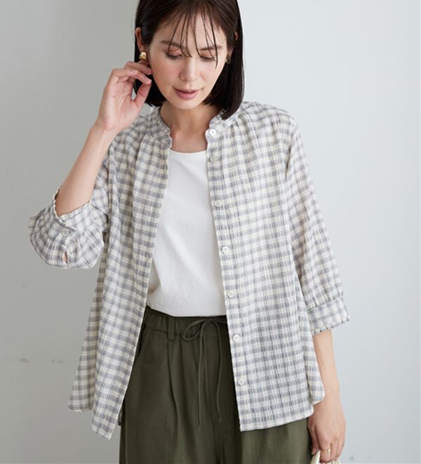 BELLUNA（ベルーナ）の「【お気軽シャツ】ぽこぽこ素材衿＆袖フリルデザインブラウス（ブラウス）」｜詳細画像