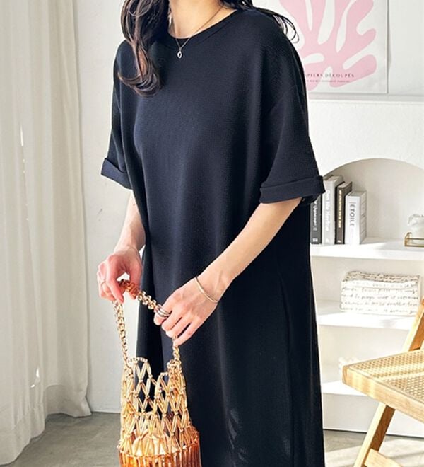 GeeRA（ジーラ）の「【ひんやり/着痩せ】ハーフジップ大人Ｔシャツワンピース（カットソーワンピース）」｜詳細画像