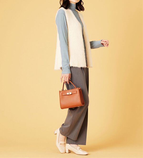 BELLUNA（ベルーナ）の「ふんわり贅沢シャギー素材ペプラムベスト（ベスト）」｜詳細画像