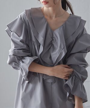 RANAN（ラナン）の「ビッグカラーフリルブラウス（ブラウス）」｜チャコール