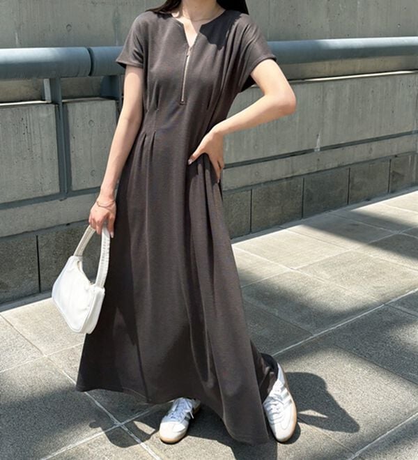 GeeRA（ジーラ）の「前後2WAYハーフジップフレンチ袖ワンピース（カットソーワンピース）」｜詳細画像