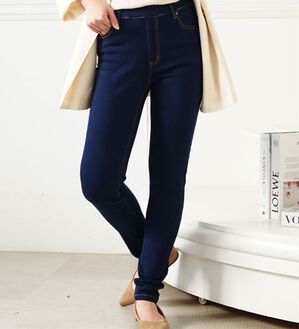 A HAPPY MARILYN（アハッピーマリリン）の「【Ｍ～８Ｌ】夏でもひんやり。足元に魔法をかけて。接触冷感 UV 魔法の美ライン ストレッチ スキニー デニムパンツ（スリム・スキニーパンツ）」｜インディゴ