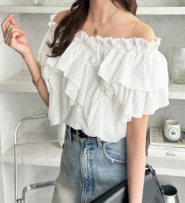 GeeRA（ジーラ）の「クロスフリルサッカーブラウス（ブラウス）」｜詳細画像