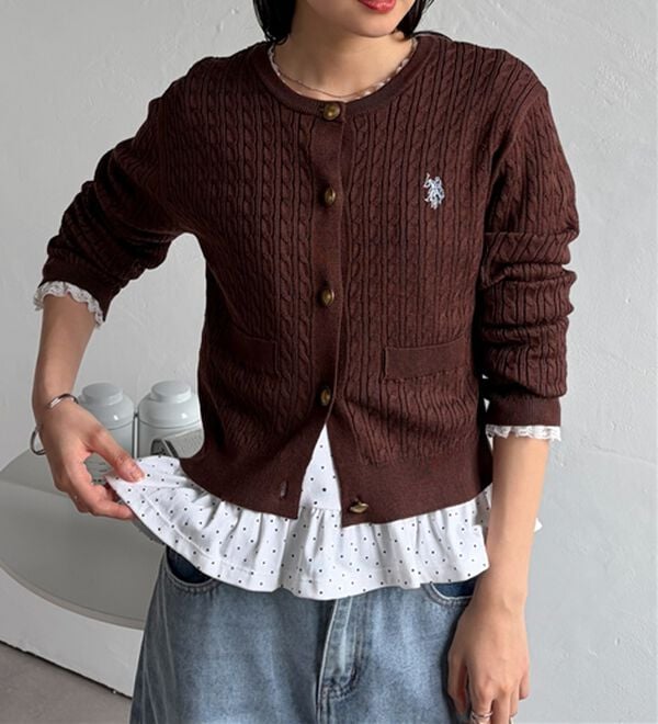 RANAN（ラナン）の「＜Ｕ．Ｓ．Ｐ＞ゴールド調ボタン刺繍ケーブルカーディガン（ニット・セーター）」｜詳細画像