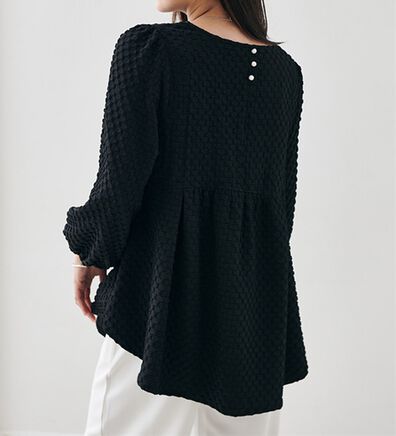 RANAN（ラナン）の「パール調ボタン付ジャカードフレアーブラウス（チュニック）」