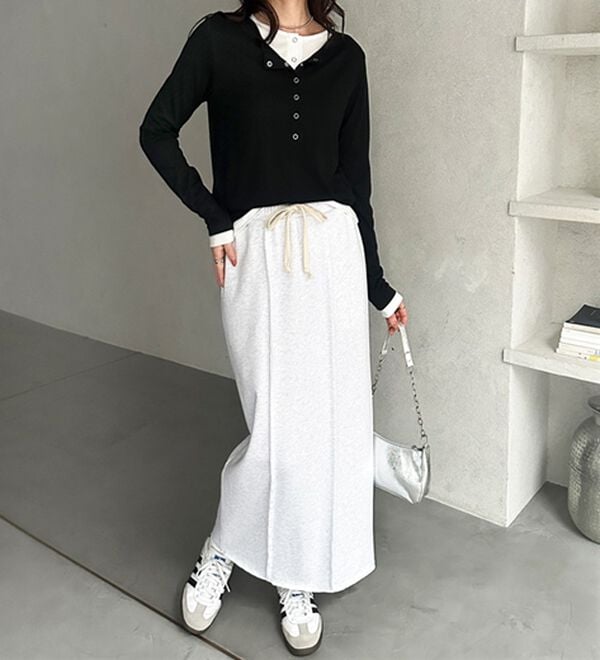 GeeRA（ジーラ）の「すっきり見え！フロントラインスウェットナロースカート（ロングスカート）」｜詳細画像