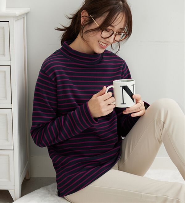 BELLUNA（ベルーナ）の「ふわふわ裏ファーハイネックプルオーバー（カットソー）」｜詳細画像