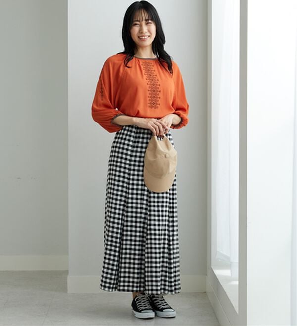 BELLUNA（ベルーナ）の「シフォン素材刺しゅうデザインブラウス（ブラウス）」｜詳細画像