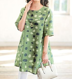 BELLUNA（ベルーナ）の「綿１００％ピンタック素材プリントチュニック（チュニック）」｜グリーン系