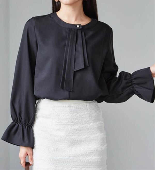 RANAN（ラナン）の「パール付きボウタイブラウス（ブラウス）」｜詳細画像