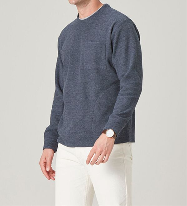 「重ね着手間いらずの上品見え杢調ニットトレーナー（メンズトレーナー）」｜詳細画像