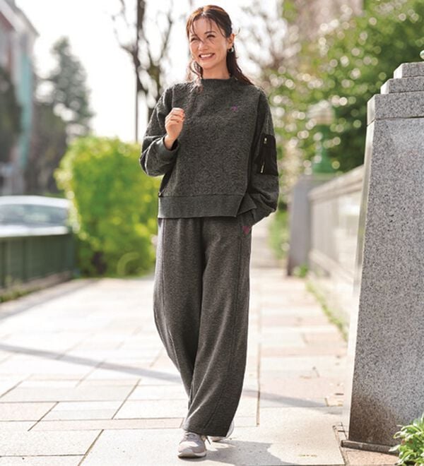 BELLUNA（ベルーナ）の「【ｍａｒｉｅ　ｃｌａｉｒｅ　ＳＰＯＲＴ】即お出かけ！花柄ジャカード異素材プルオーバー（カットソー）」｜詳細画像