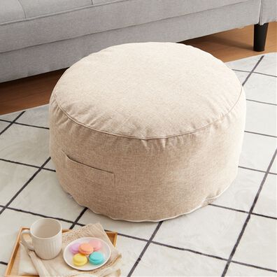 iellio（イエリオ）の「クッションにもなる布団収納ケース＜洋服収納・布団収納袋・クッション・腰あて・便利・見せる収納＞（衣類・布団収納）」