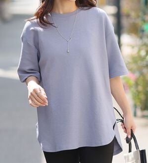 A HAPPY MARILYN（アハッピーマリリン）の「【Ｍ～８Ｌ】【ハッピーさらりん】裾ラウンド五分袖Ｔシャツ（Tシャツ）」｜くすみブルー