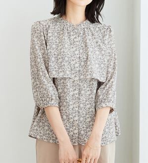 BELLUNA（ベルーナ）の「ケープ風デザインブラウス（ブラウス）」｜アイボリー系