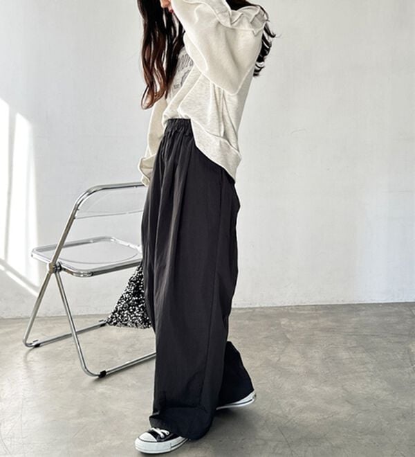 GeeRA（ジーラ）の「さらとろ素材が嬉しい！ダブルタックワイドパンツ（フルレングスパンツ）」｜詳細画像