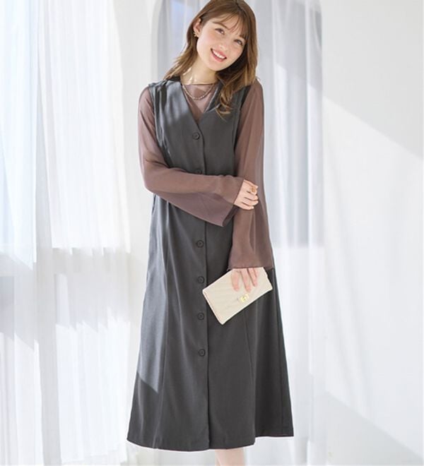 alotta（アロッタ）の「大人上品フレアジレワンピース（ジャンパースカート）」｜ダークグレー