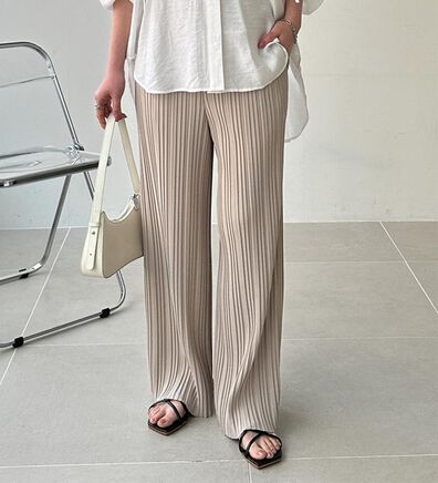 GeeRA（ジーラ）の「セルフカットセミワイドプリーツパンツ（フルレングスパンツ）」