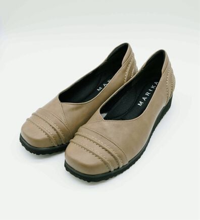 BELLUNA（ベルーナ）の「５Ｅ軽量ステッチデザインパンプス（パンプス）」