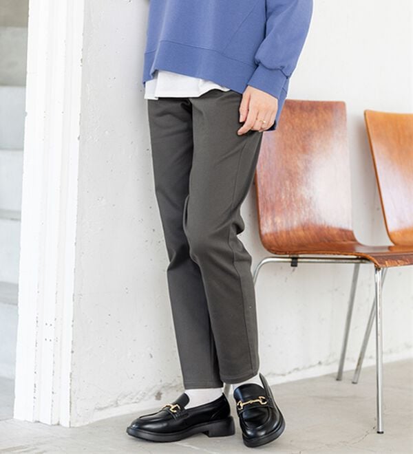 BELLUNA（ベルーナ）の「静電防止！蓄熱綿サテンストレッチカラーパンツ（フルレングスパンツ）」｜詳細画像