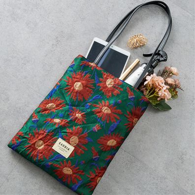 iellio（イエリオ）の「テクスチュールトート＜トートバッグ・バッグ・Ａ４サイズ対応＞（トートバッグ）」