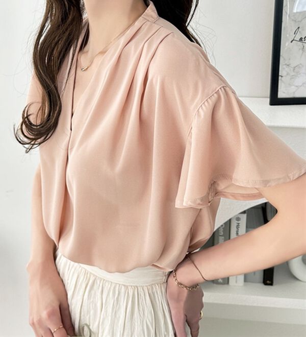 GeeRA（ジーラ）の「サラサラ涼しい！着やせも叶うフレアー袖ブラウス（ブラウス）」｜ピンクベージュ