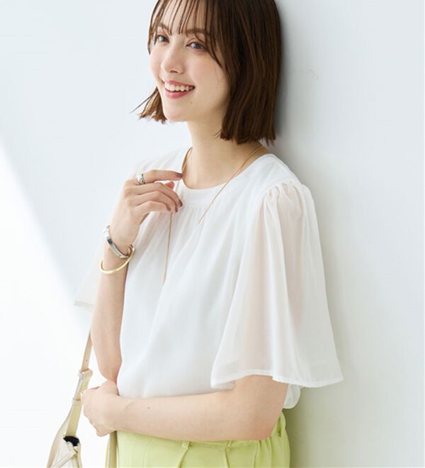 Viola e Viola（ヴィオラ エ ヴィオラ）の「【毎日着たい】カットソー裏地付ギャザーデザインブラウス（ブラウス）」｜オフホワイト