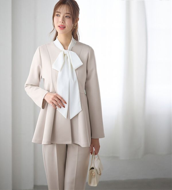 GeeRA（ジーラ）の「【２点セット】ペプラムジャケットテーパードパンツセットアップスーツ（パンツスーツ）」｜詳細画像