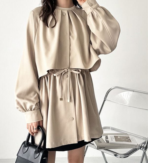 GeeRA（ジーラ）の「ケープデザインミドル丈マンパー（ブルゾン）」｜詳細画像