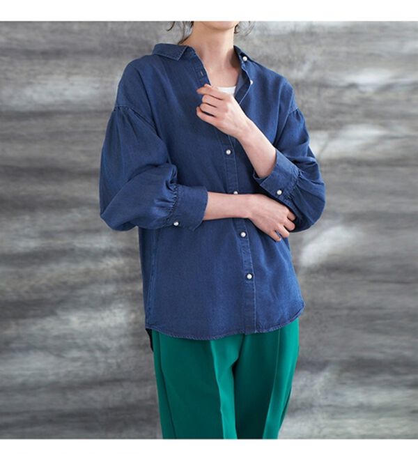 RANAN（ラナン）の「パール調ボタン使いデニム調シャツ（ブラウス）」｜詳細画像