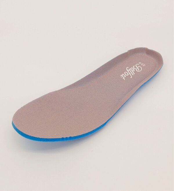 BELLUNA（ベルーナ）の「【チラシ掲載】手を使わずに履けるニットスニーカー（スニーカー）」｜詳細画像