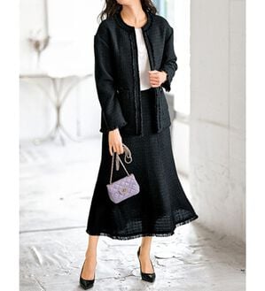 BELLUNA（ベルーナ）の「ツイード調素材フリンジ使いセットアップ（スカートスーツ）」｜黒