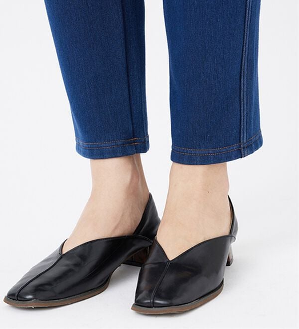 BELLUNA（ベルーナ）の「裏ベロアストレッチ素材レギンスパンツ（フルレングスパンツ）」｜詳細画像