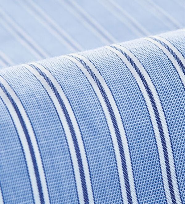 BELLUNA（ベルーナ）の「ぽわんと可愛いタック使いシャツブラウス（シャツ）」｜詳細画像