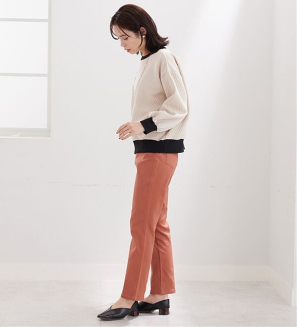 BELLUNA（ベルーナ）の「サラリ快適！蓄熱綿サテンストレッチカラーパンツ（フルレングスパンツ）」｜詳細画像